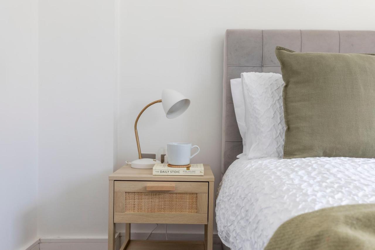 Modern Luxe Apt Just 10 Mins From Tower Bridge! Easy Access To Tube And Bus Londres Exterior foto