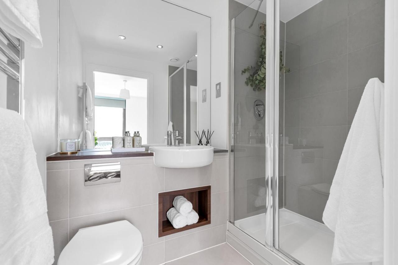 Modern Luxe Apt Just 10 Mins From Tower Bridge! Easy Access To Tube And Bus Londres Exterior foto