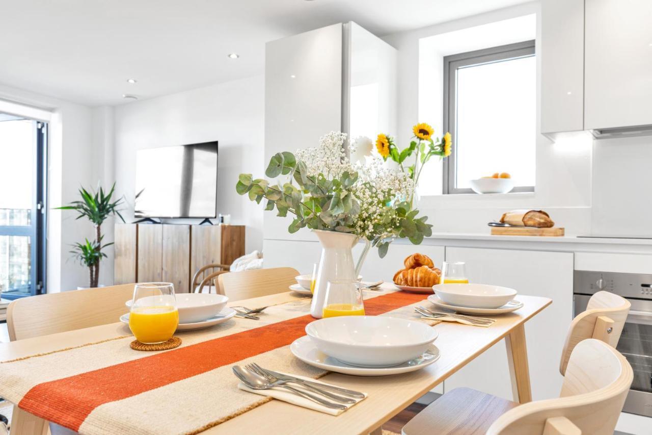 Modern Luxe Apt Just 10 Mins From Tower Bridge! Easy Access To Tube And Bus Londres Exterior foto