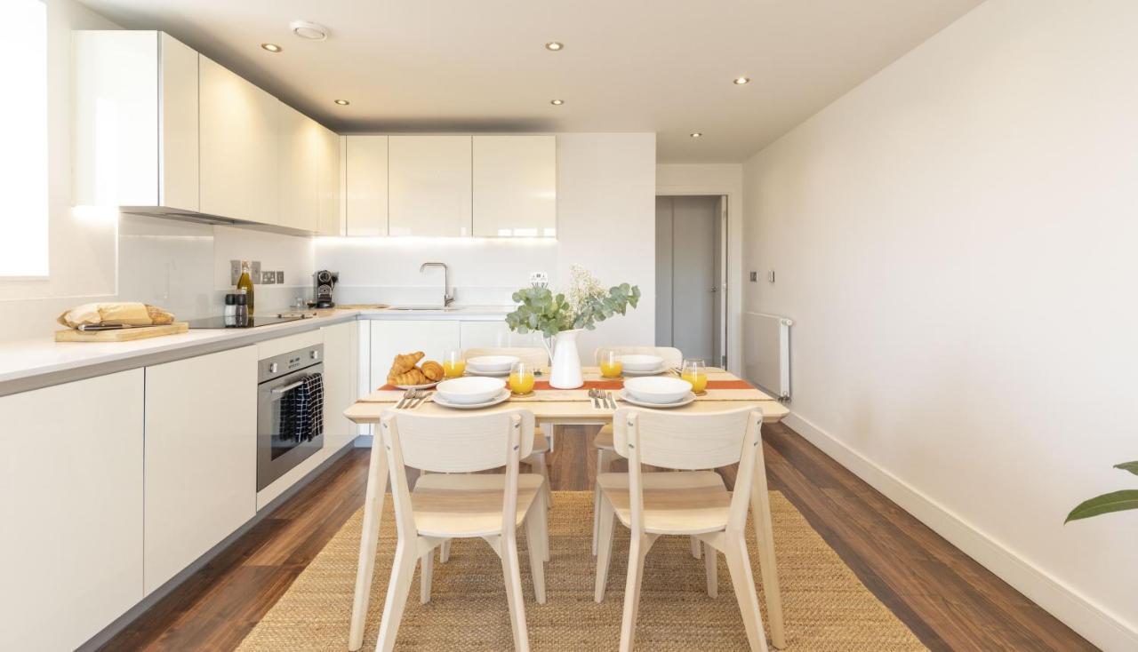 Modern Luxe Apt Just 10 Mins From Tower Bridge! Easy Access To Tube And Bus Londres Exterior foto