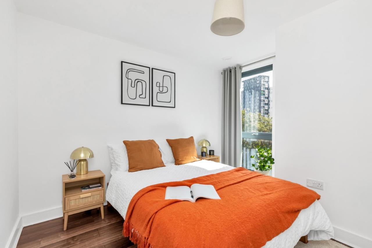 Modern Luxe Apt Just 10 Mins From Tower Bridge! Easy Access To Tube And Bus Londres Exterior foto