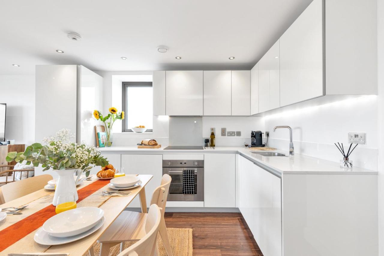 Modern Luxe Apt Just 10 Mins From Tower Bridge! Easy Access To Tube And Bus Londres Exterior foto