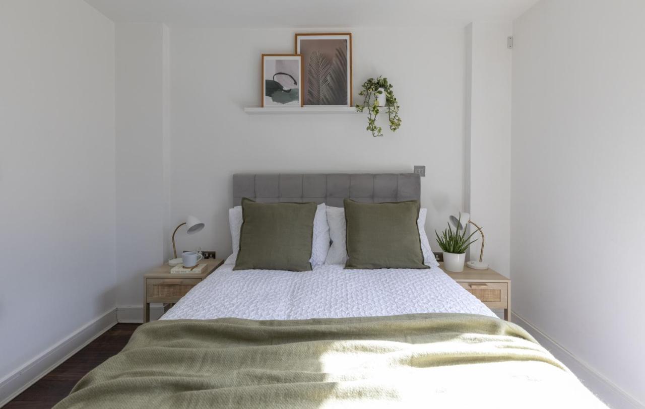 Modern Luxe Apt Just 10 Mins From Tower Bridge! Easy Access To Tube And Bus Londres Exterior foto