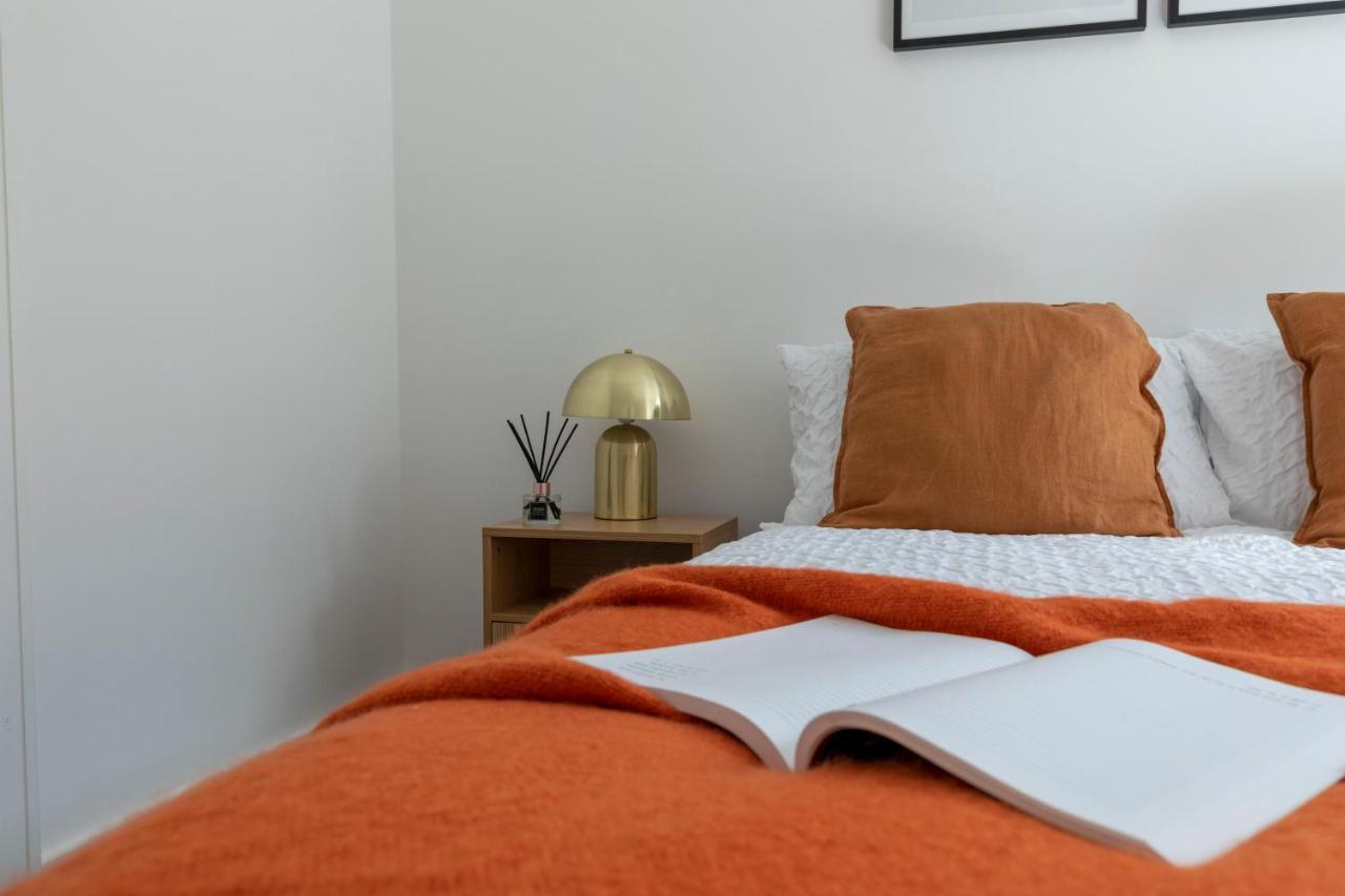 Modern Luxe Apt Just 10 Mins From Tower Bridge! Easy Access To Tube And Bus Londres Exterior foto