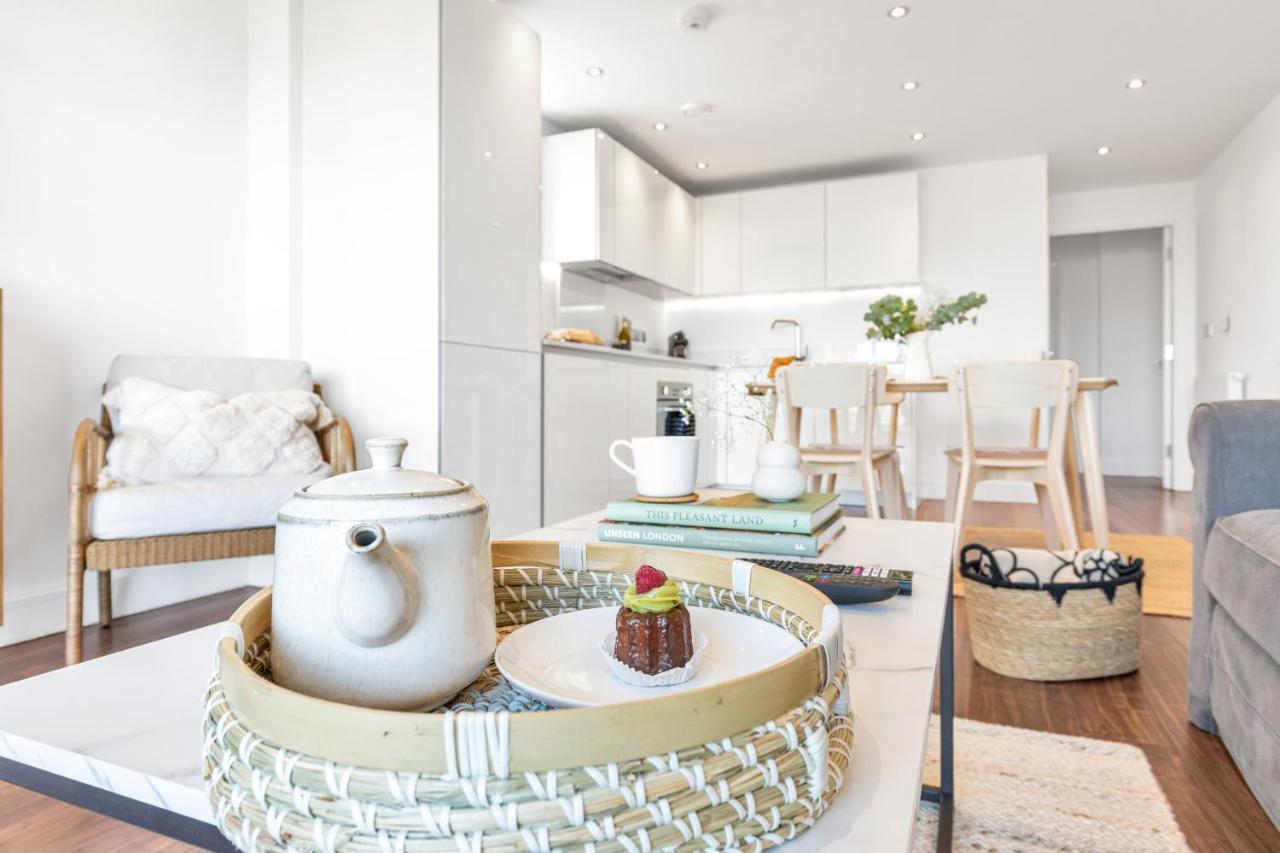 Modern Luxe Apt Just 10 Mins From Tower Bridge! Easy Access To Tube And Bus Londres Exterior foto